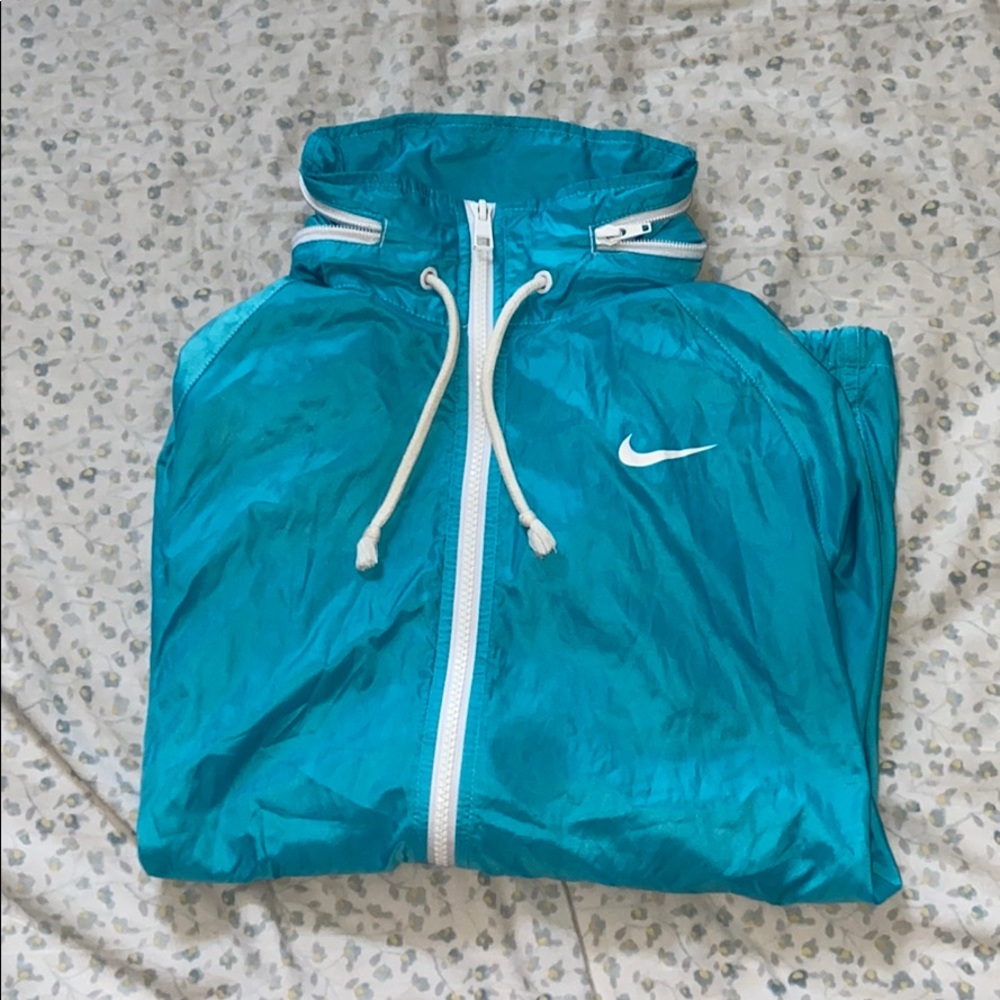 Nike Winderbreaker